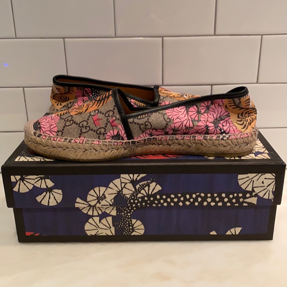 Gucci Pilar Tiger Espadrille Flat Shoes Worn ONCE
